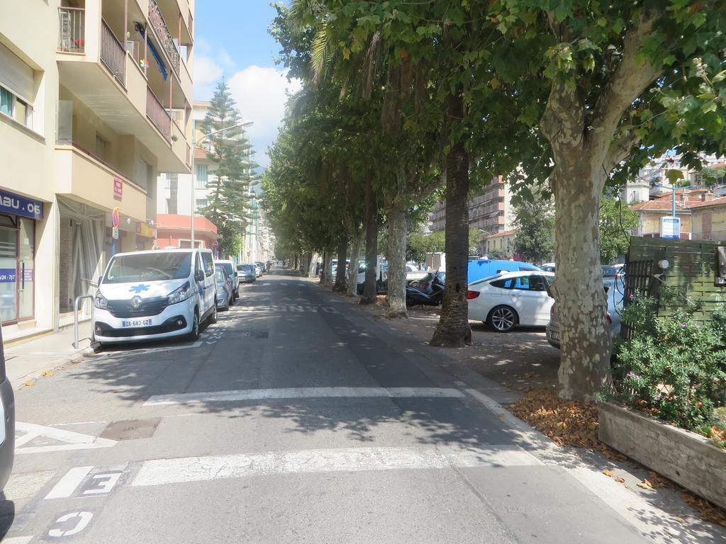 Appartement Le Valmont ม็องตง ภายนอก รูปภาพ